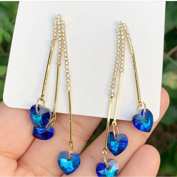 Jewelry - Heart earrings